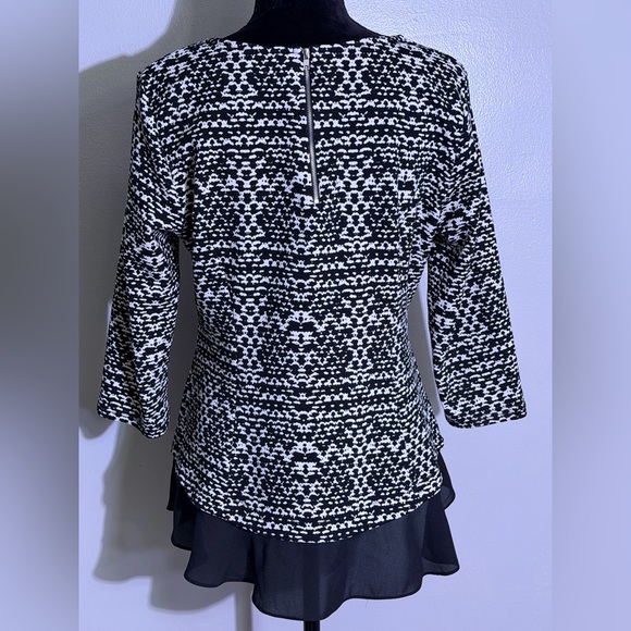 An elegant blouse from the brand Casual Couture by Green Envelope Size L - Picture 3 of 5